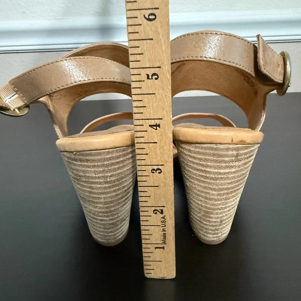 Born Cindie Sandals Women's 11 Tan Leather‎ Buckle Block Heel Open Toe Comfort